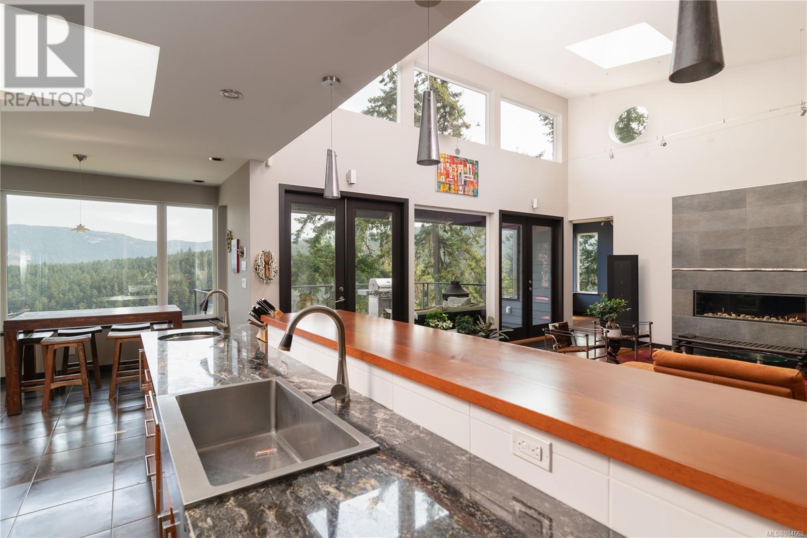  6088 Genoa Bay Road, Duncan