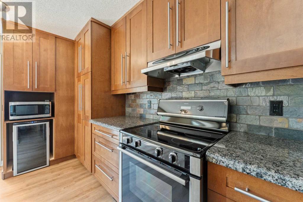 Single Family House for Sale in  Schooner Close NW Scenic Acres Calgary 