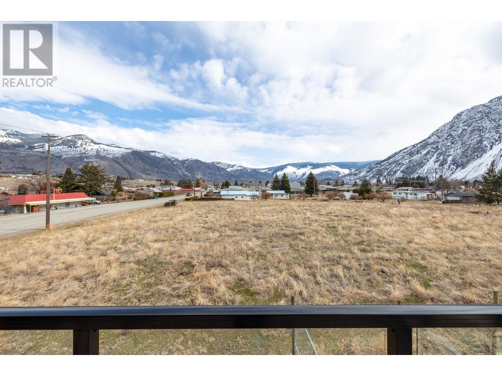  101 7th Avenue, Keremeos