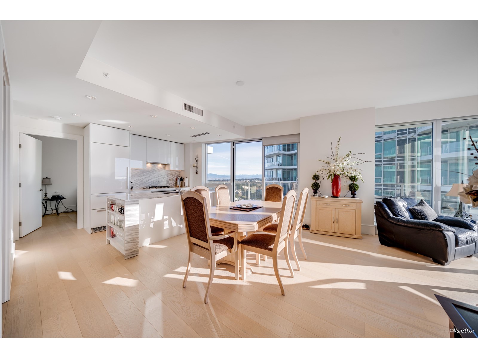 2203 1500 MARTIN STREET, White Rock