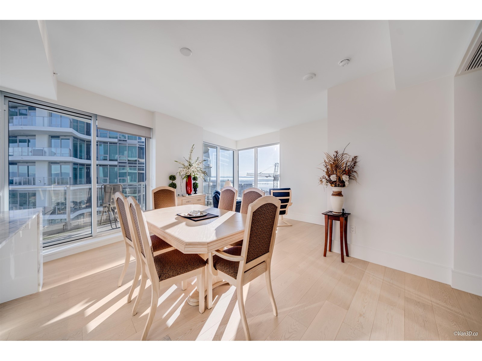 2203 1500 MARTIN STREET, White Rock