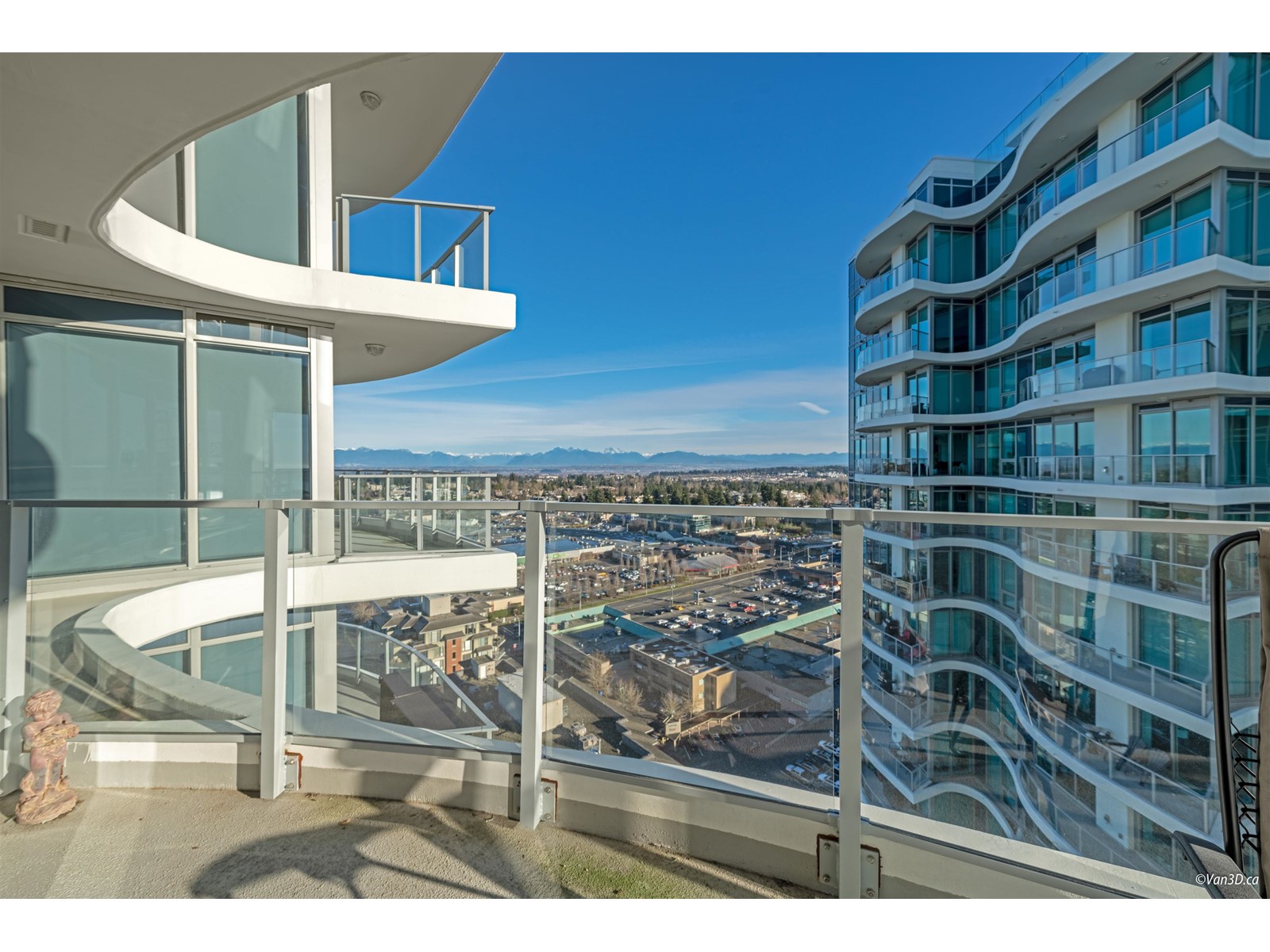 2203 1500 MARTIN STREET, White Rock