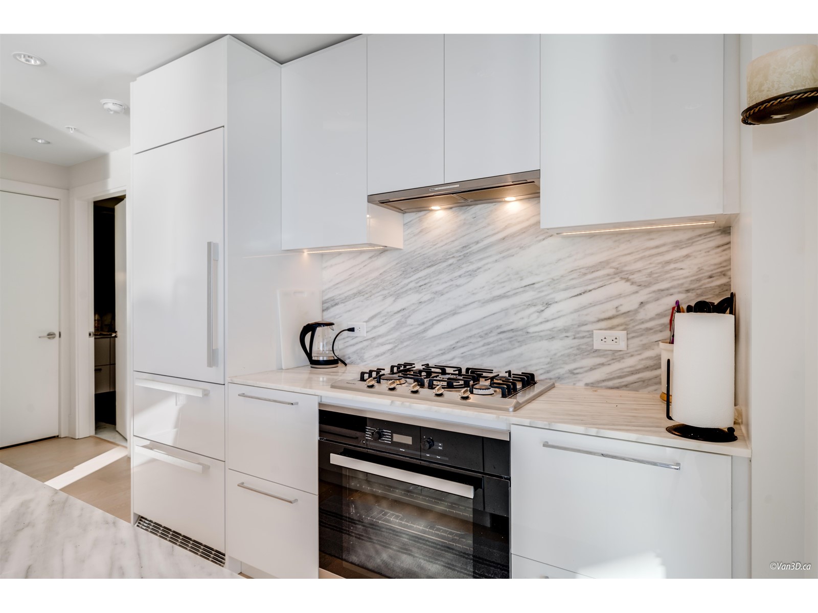 2203 1500 MARTIN STREET, White Rock
