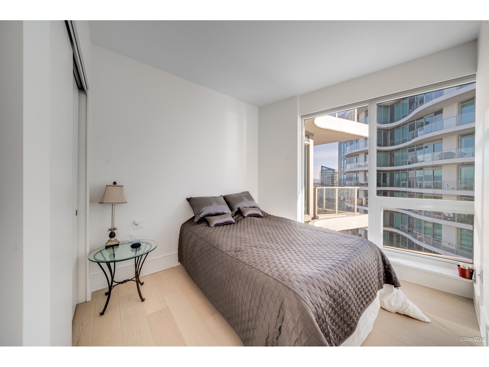 2203 1500 MARTIN STREET, White Rock