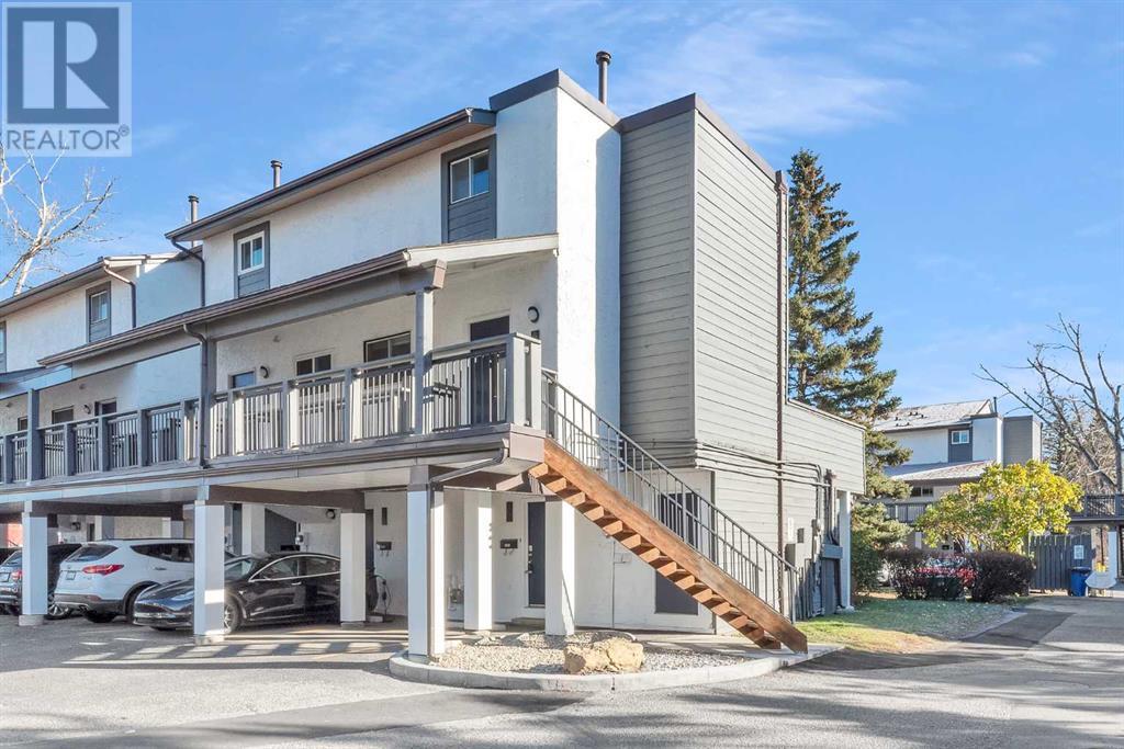 802, 2520 Palliser Drive SW, Calgary, Alberta