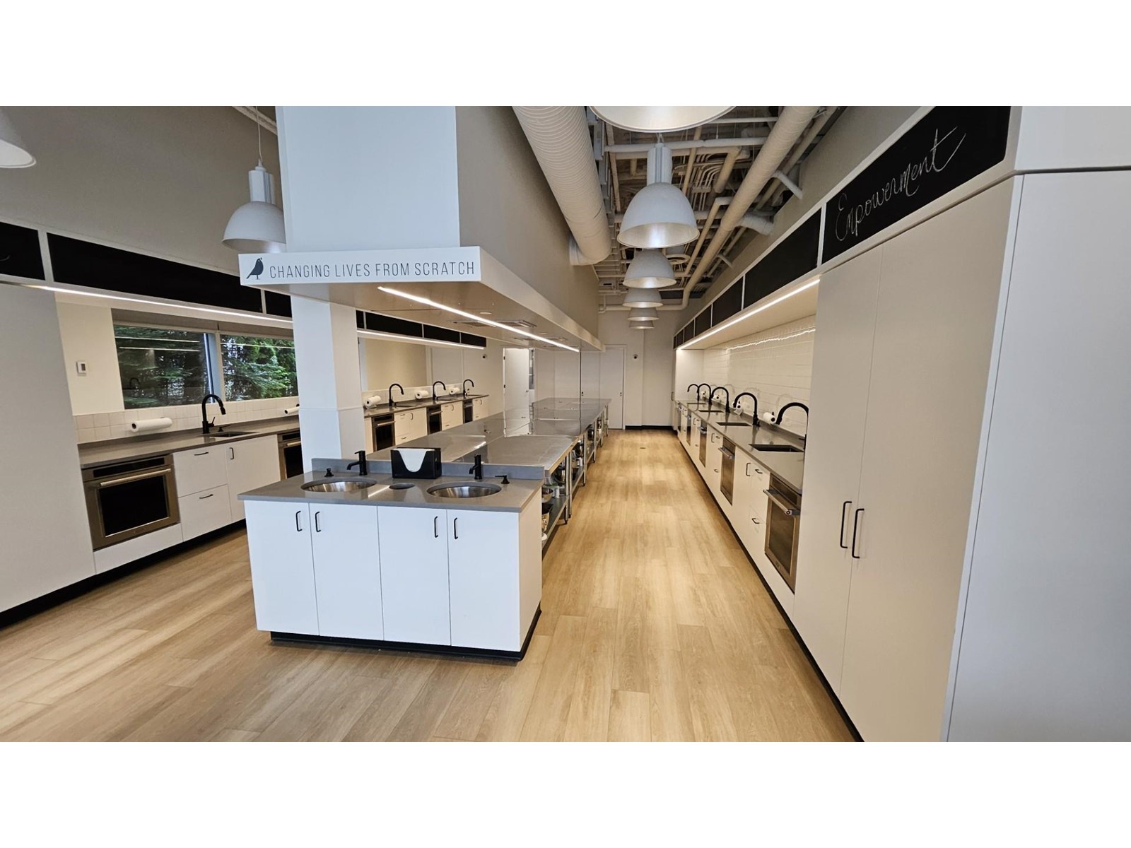 101 15230 BC-10 HIGHWAY, Surrey