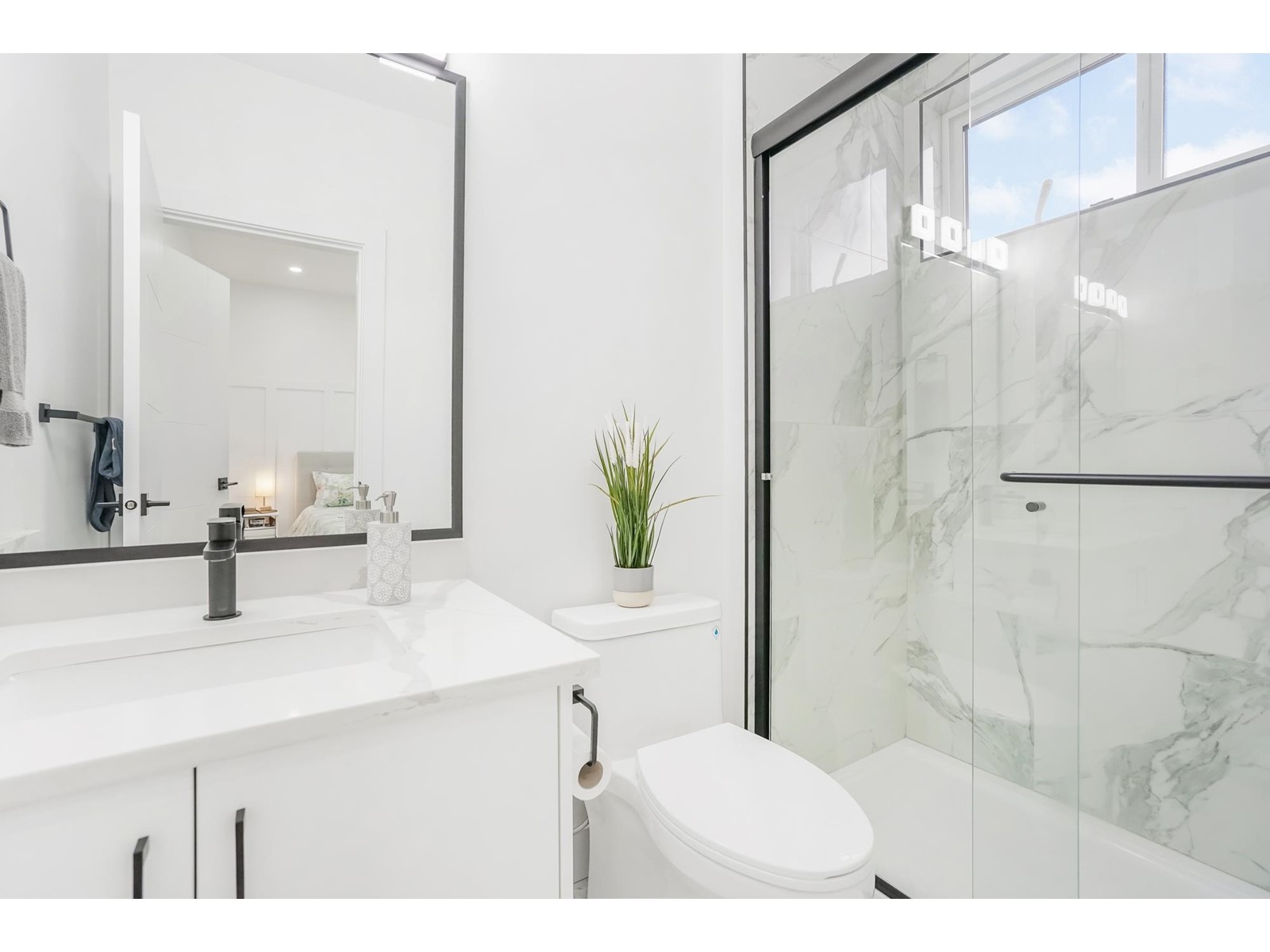 2581 TERMINAL COURT, Abbotsford real estate listing R2956847