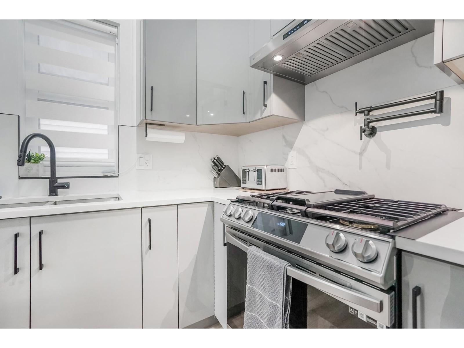 2581 TERMINAL COURT, Abbotsford real estate listing R2956847