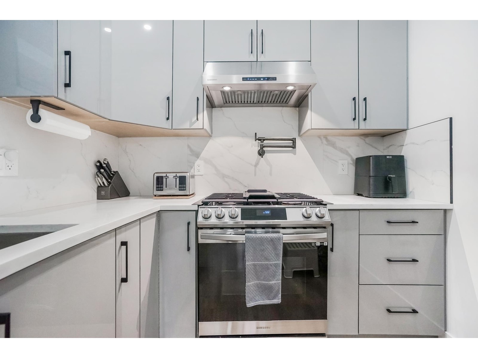 2581 TERMINAL COURT, Abbotsford real estate listing R2956847