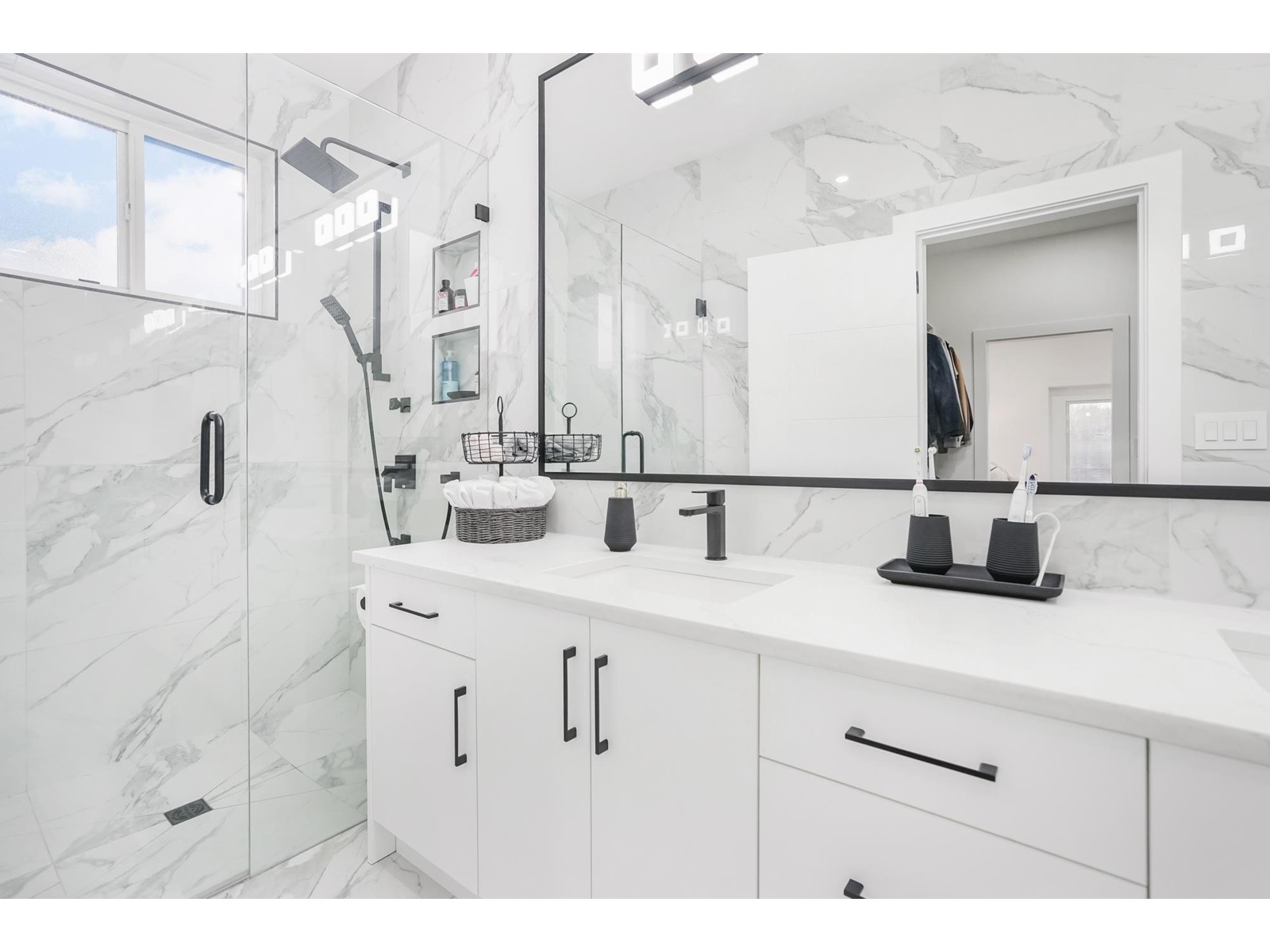 2581 TERMINAL COURT, Abbotsford real estate listing R2956847