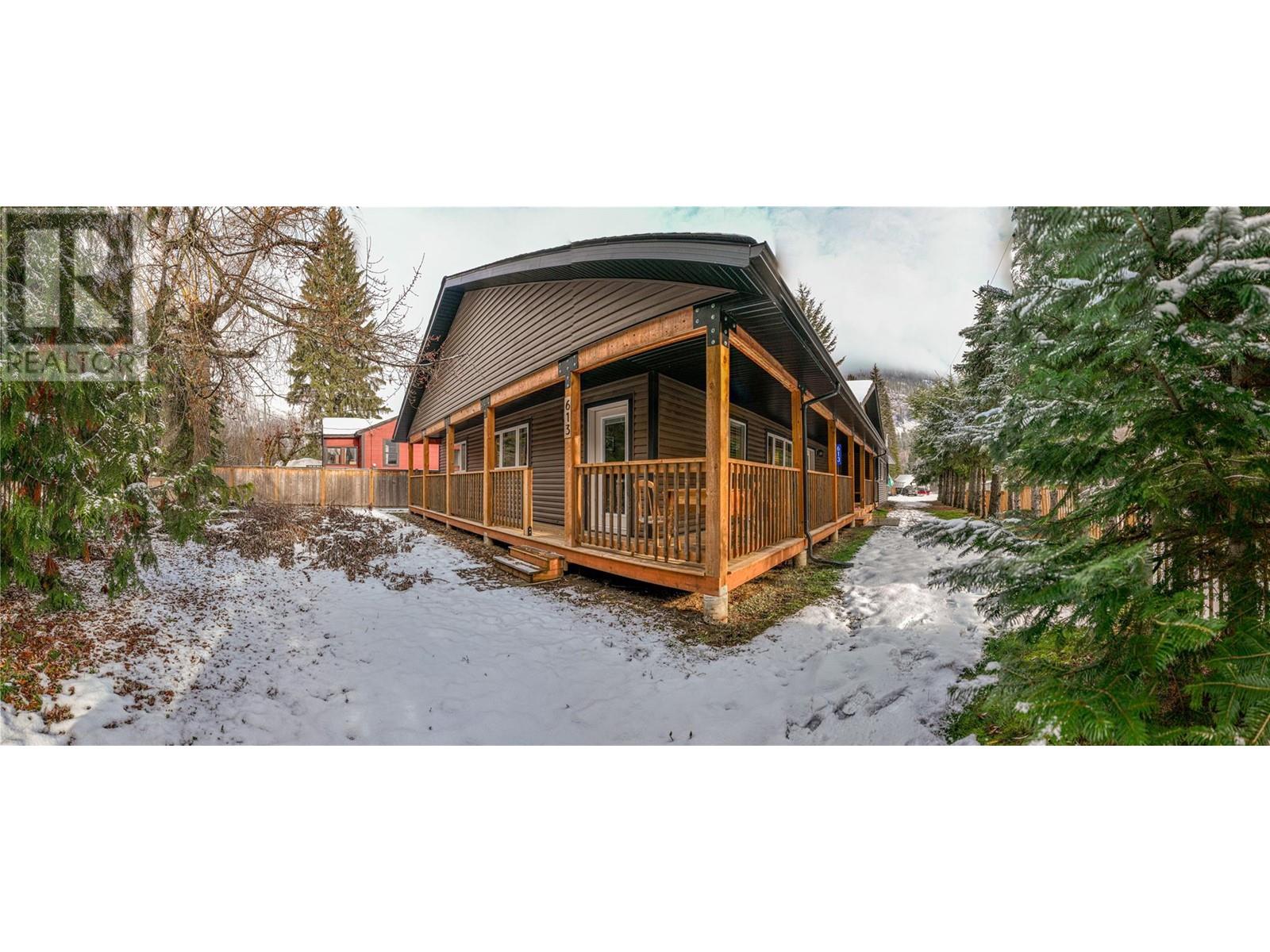 613 Glendale Avenue, Salmo