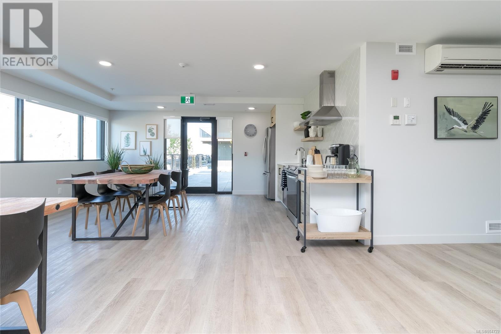 203A 2461 Gateway Rd, Langford real estate listing 984722