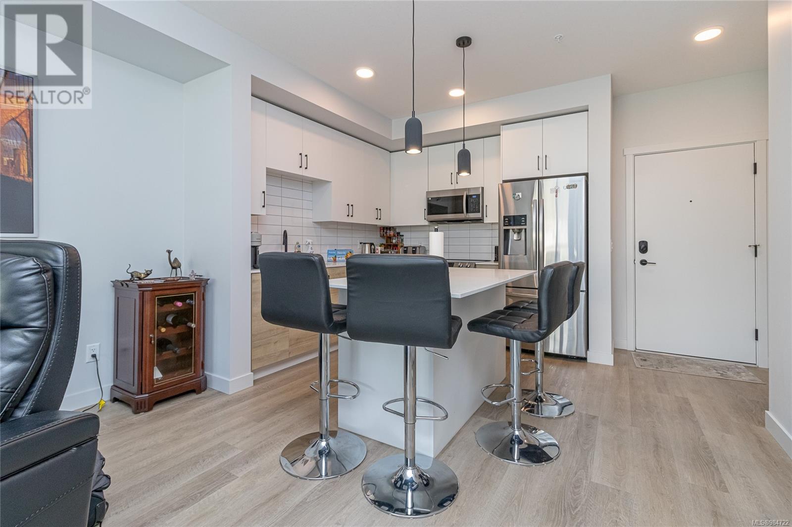 203A 2461 Gateway Rd, Langford real estate listing 984722