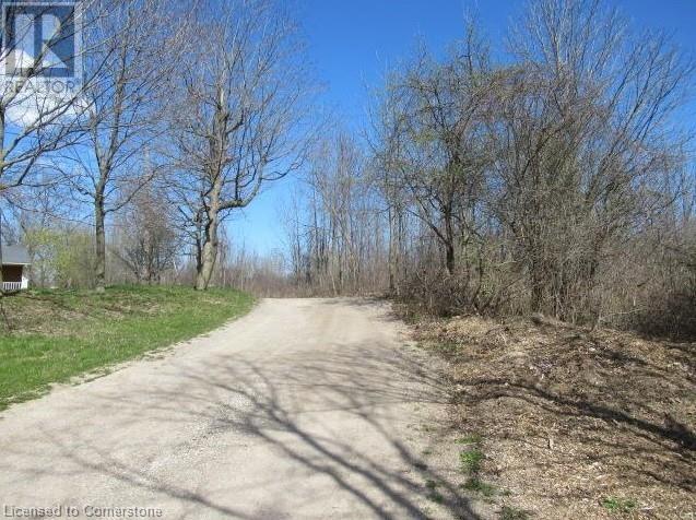 Photo 2 of 1525 Snake Road, Burlington ON