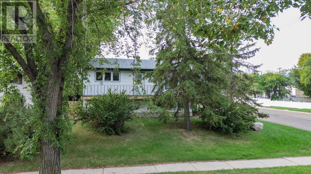 Single Family House Bi-level for Sale in   A Avenue Rosedale Stettler 