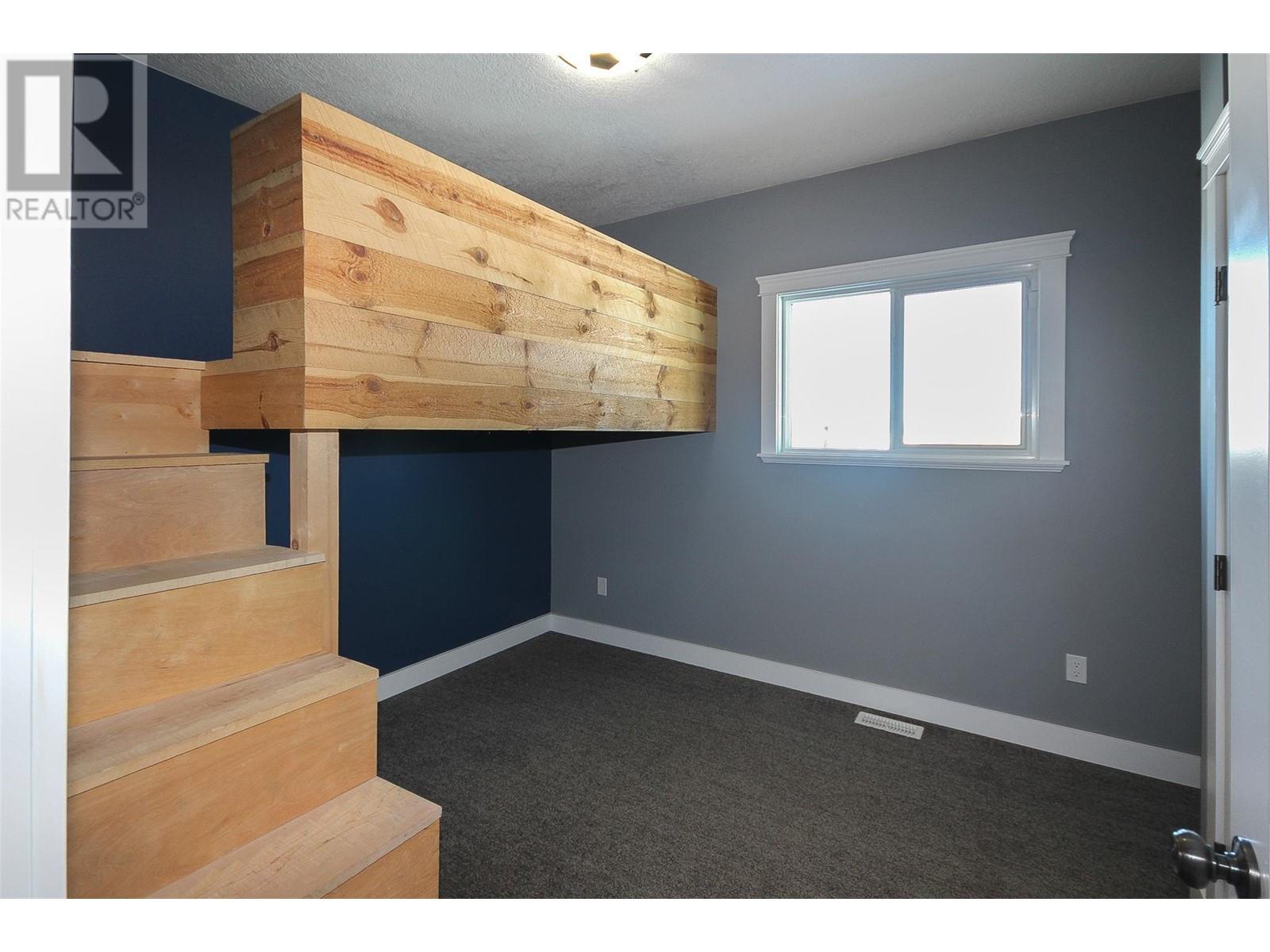 5543 97 Highway, Dawson Creek