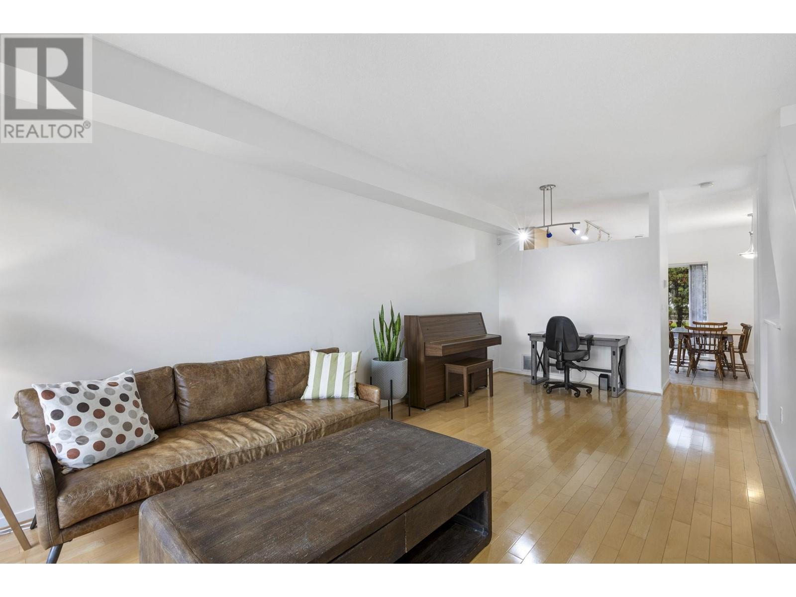 #10-8433 BENNETT Road, Richmond