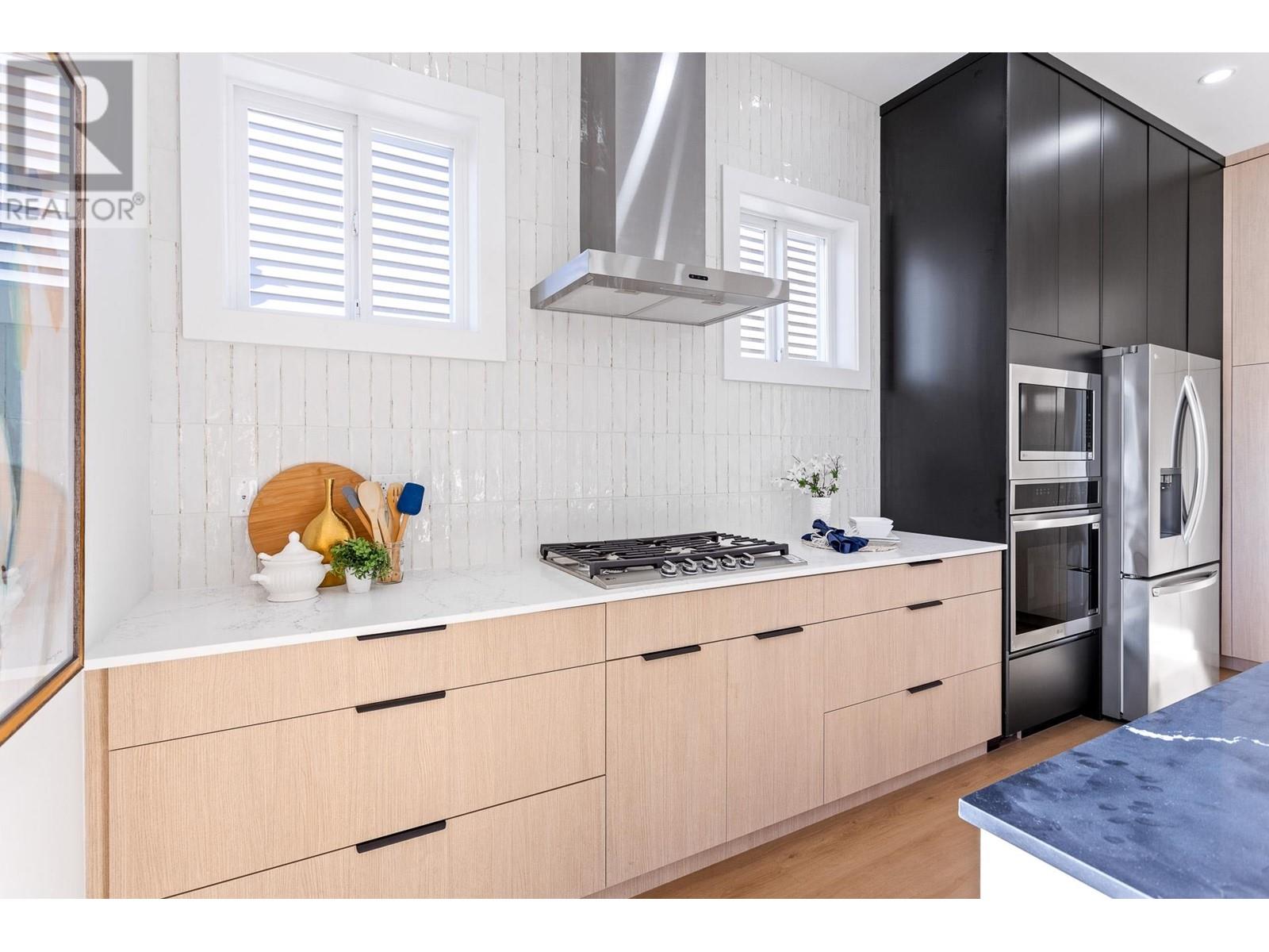 2426 FRISKIE AVENUE, Port Coquitlam real estate listing R2957236