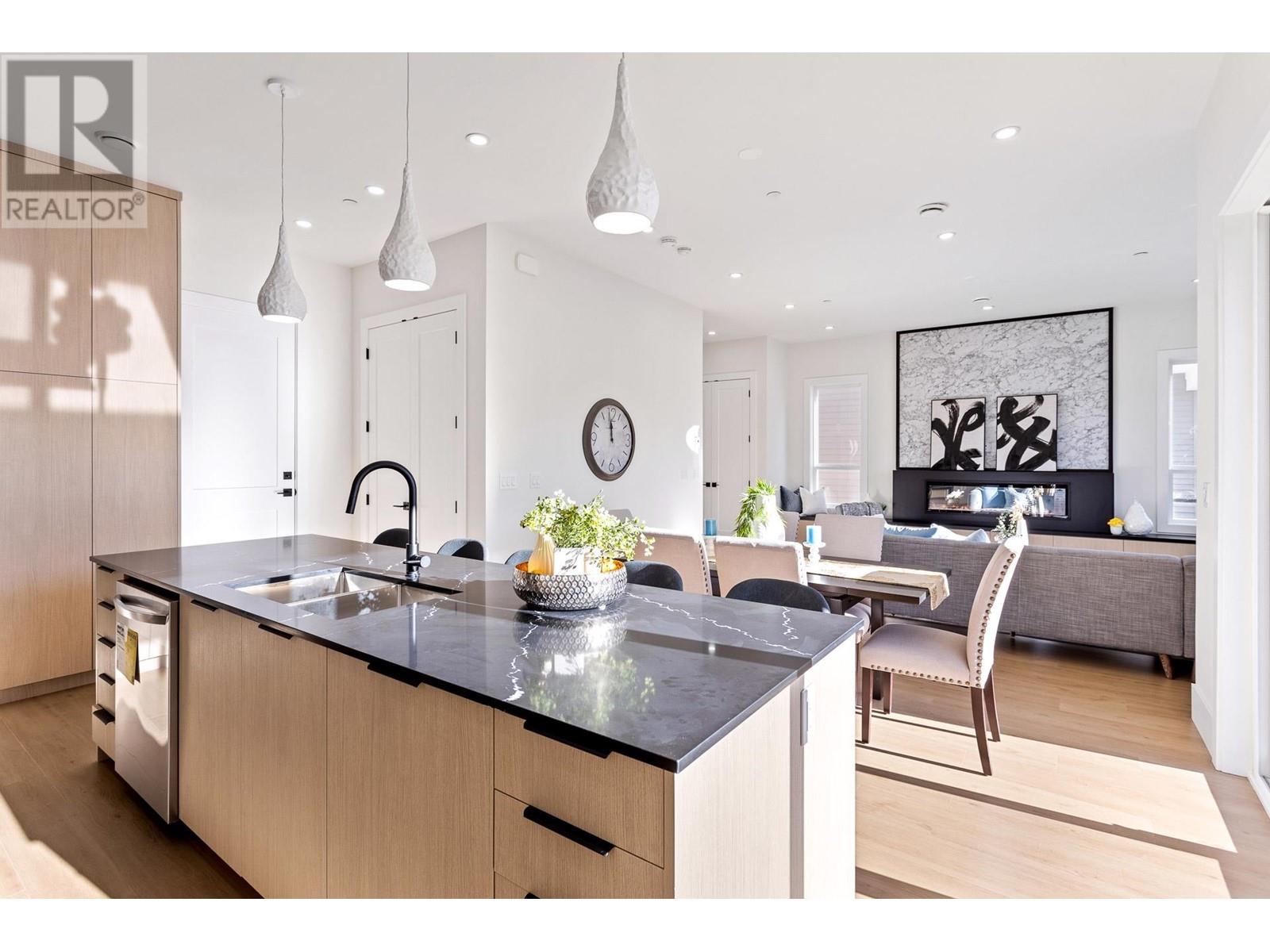 2426 FRISKIE AVENUE, Port Coquitlam real estate listing R2957236