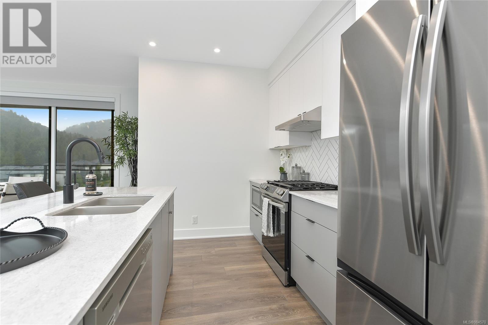 302 1110 Samar Cres, Langford real estate listing 984570