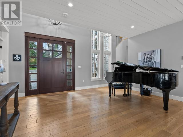 3569 MARINE AVE, Powell River