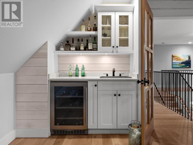 3569 MARINE AVE, Powell River
