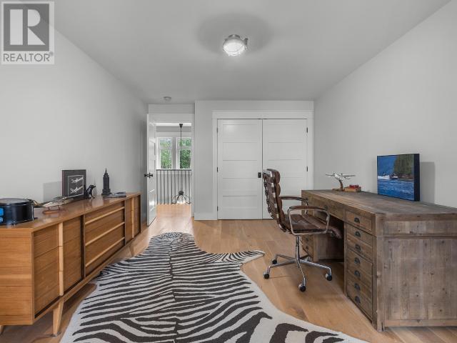 3569 MARINE AVE, Powell River