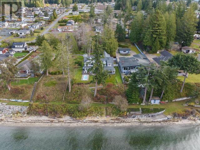 3569 MARINE AVE, Powell River