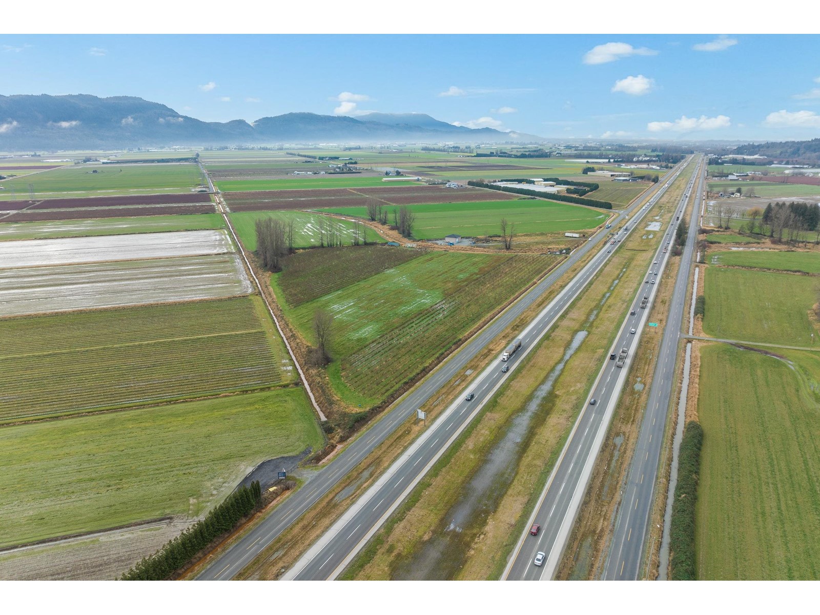 39330-39452 SOUTH PARALLEL ROAD, Abbotsford real estate listing R2956815