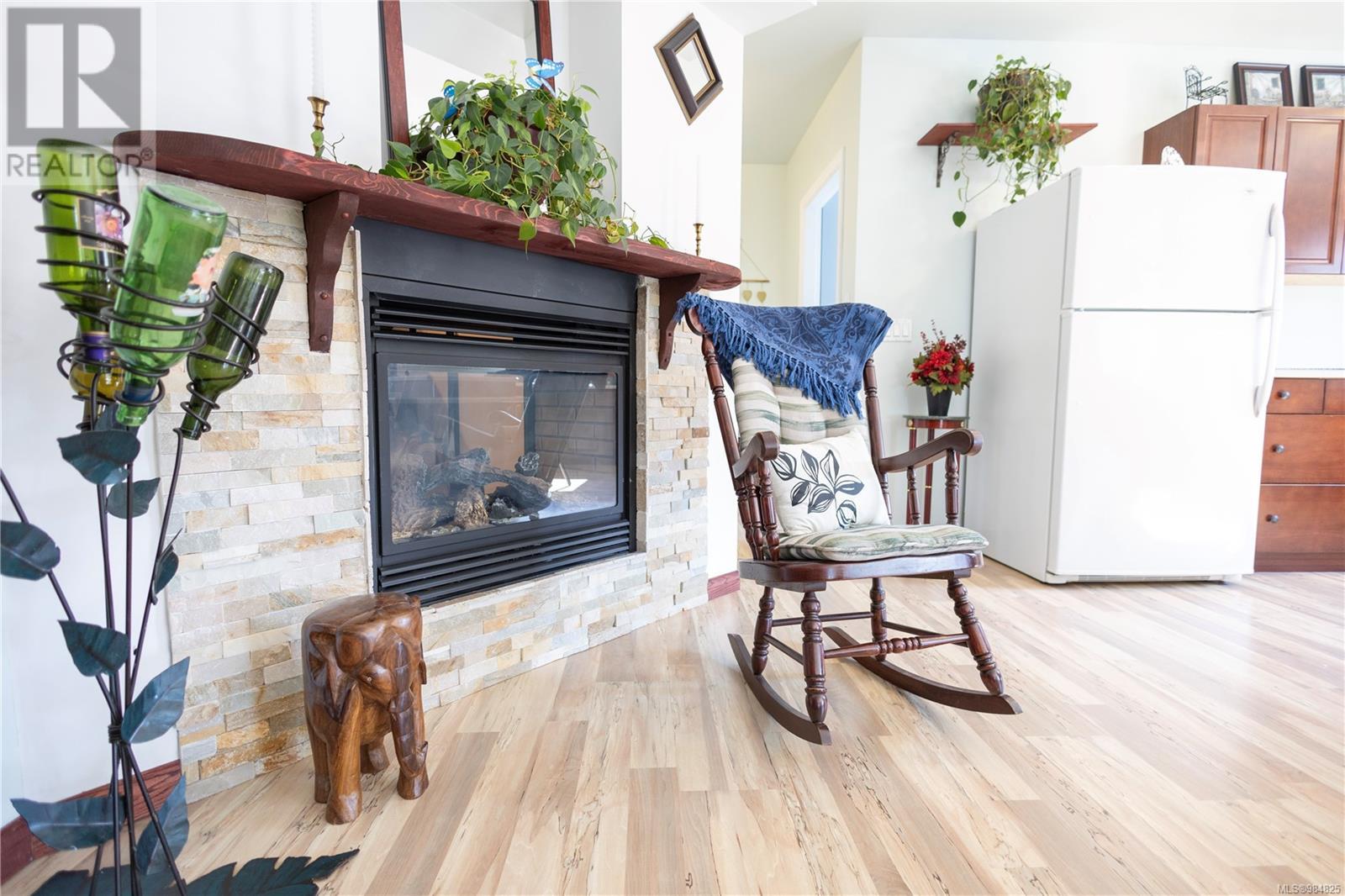 660 Rockingham Rd, Langford real estate listing 984825