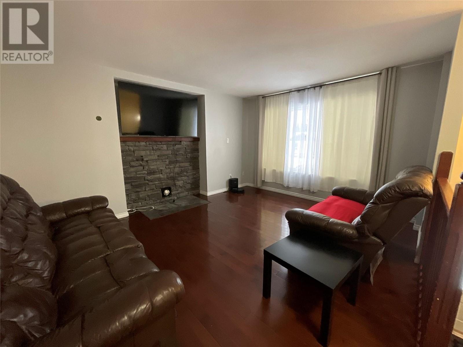 Photo 6 of 212 Spruce Avenue, Tumbler Ridge BC