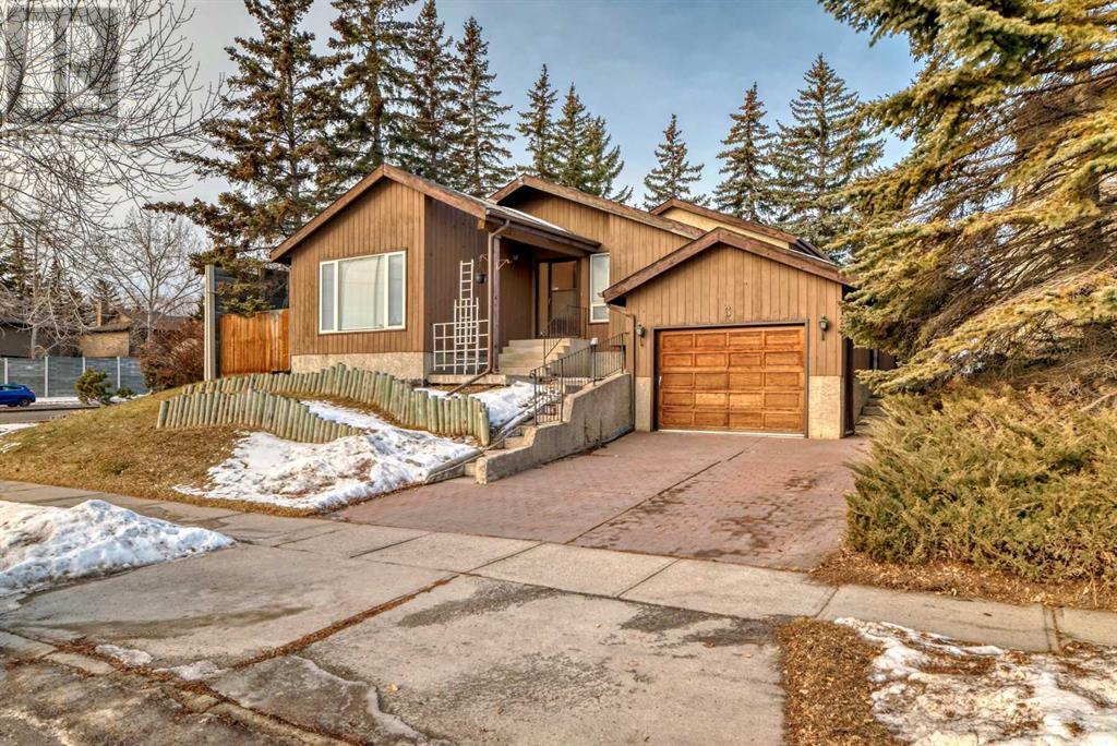 3 Hawkwood Drive NW, Calgary, Alberta