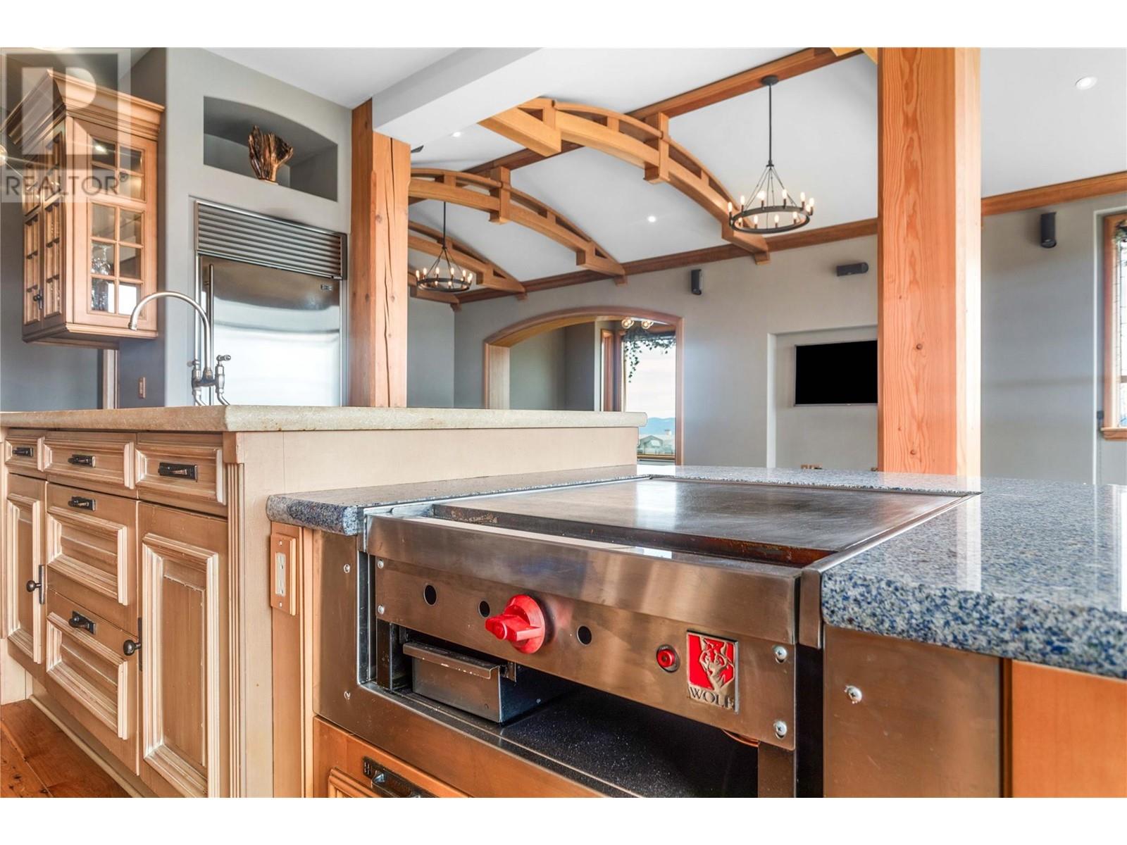 408 5335 Big White Road, Big White