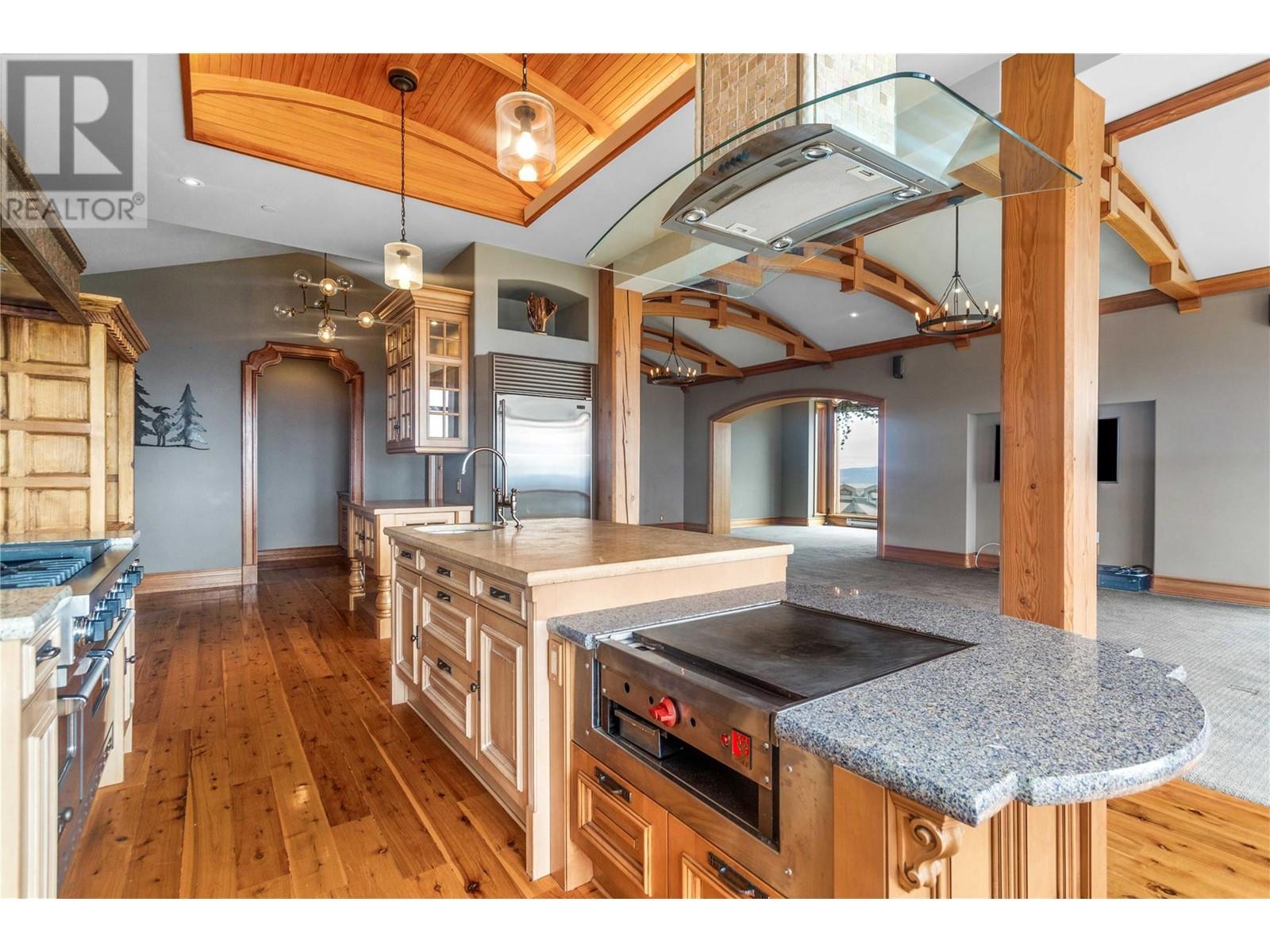 408 5335 Big White Road, Big White