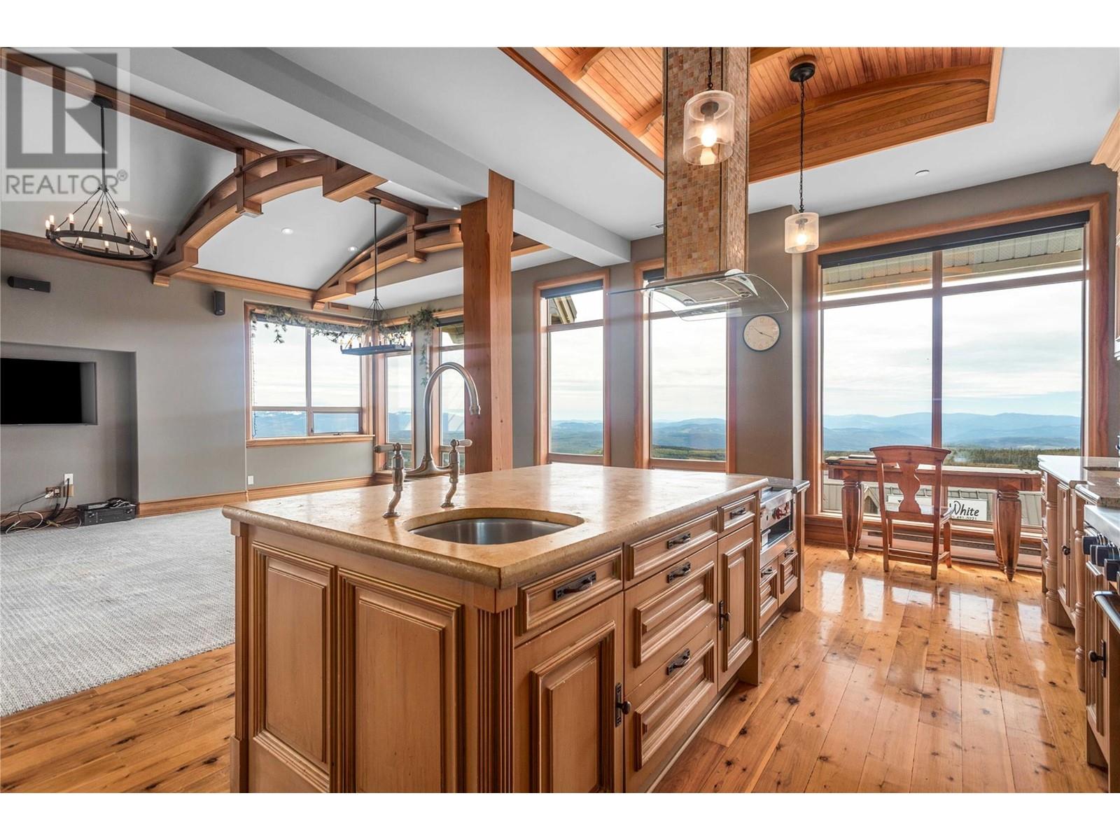 408 5335 Big White Road, Big White