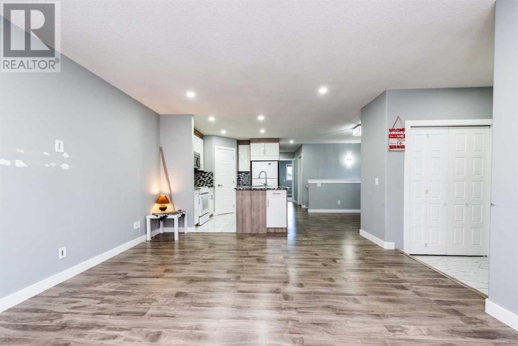 Single Family House Bi-level for Sale in  Anaheim Circle NE Monterey Park Calgary 