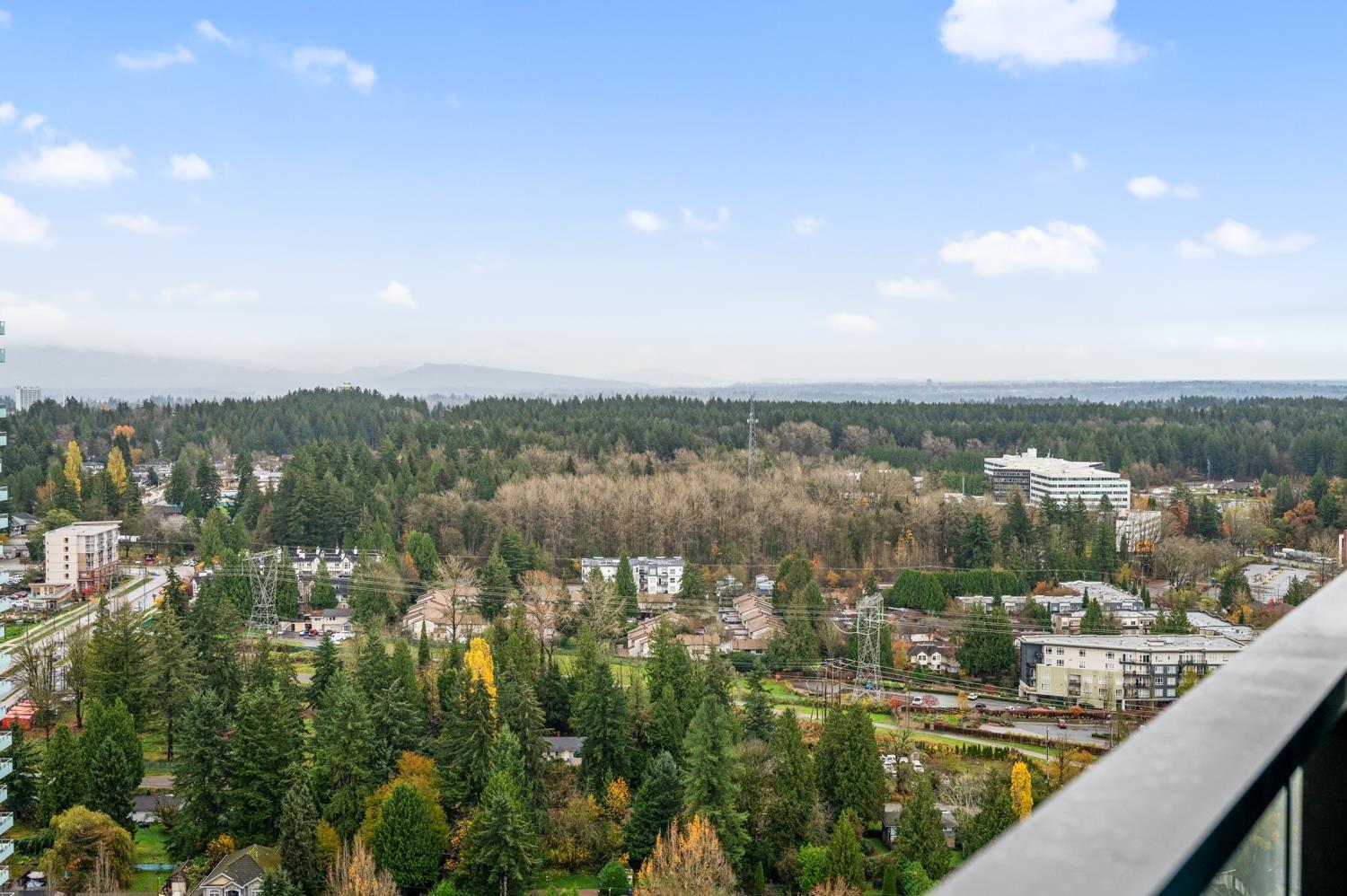 Photo 2 of 3506 9887 Whalley Boulevard, Surrey BC