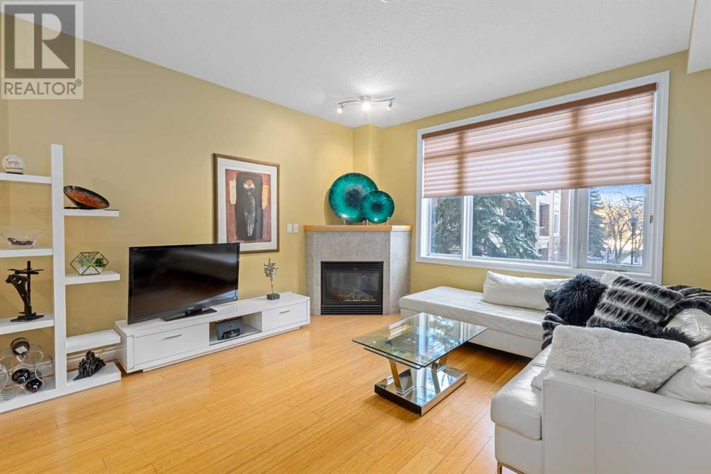 Single Family House High rise for Sale in   Hemlock Crescent SW Spruce Cliff Calgary 