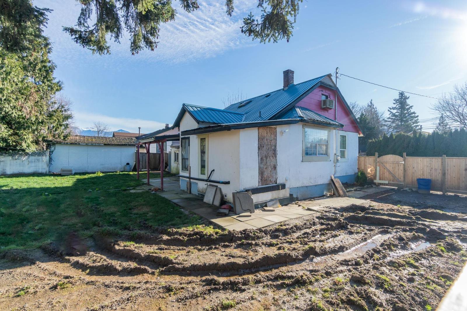 46155 LEWIS AVENUE, Chilliwack Proper East, Chilliwack
