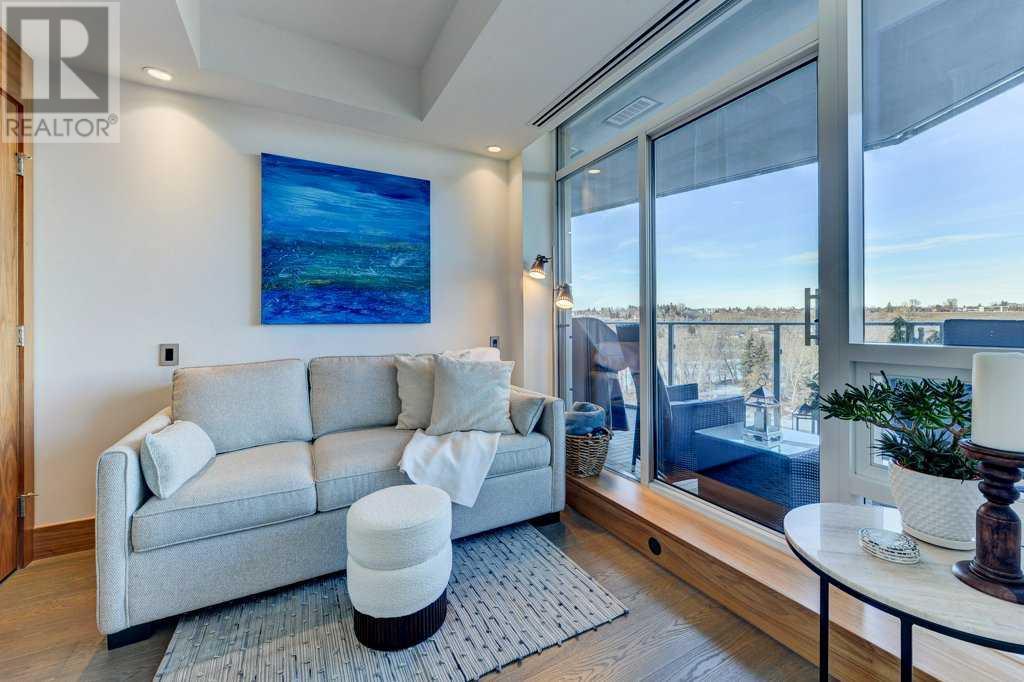 Single Family House High rise for Sale in    Avenue SW Eau Claire Calgary 