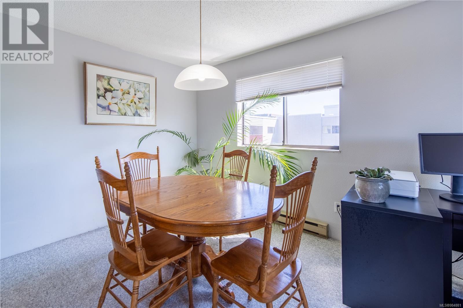 421 3255 Glasgow Avenue, Saanich