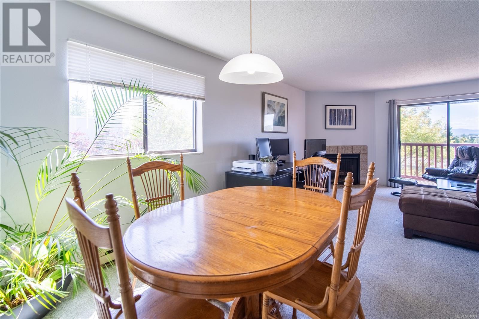 421 3255 Glasgow Avenue, Saanich