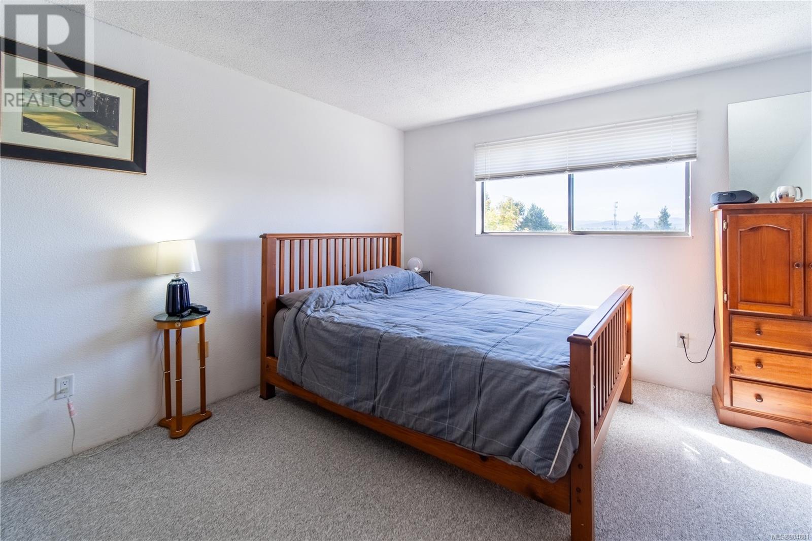 421 3255 Glasgow Avenue, Saanich