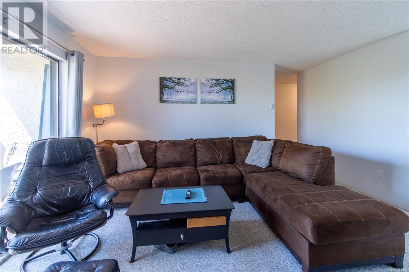 421 3255 Glasgow Avenue, Saanich
