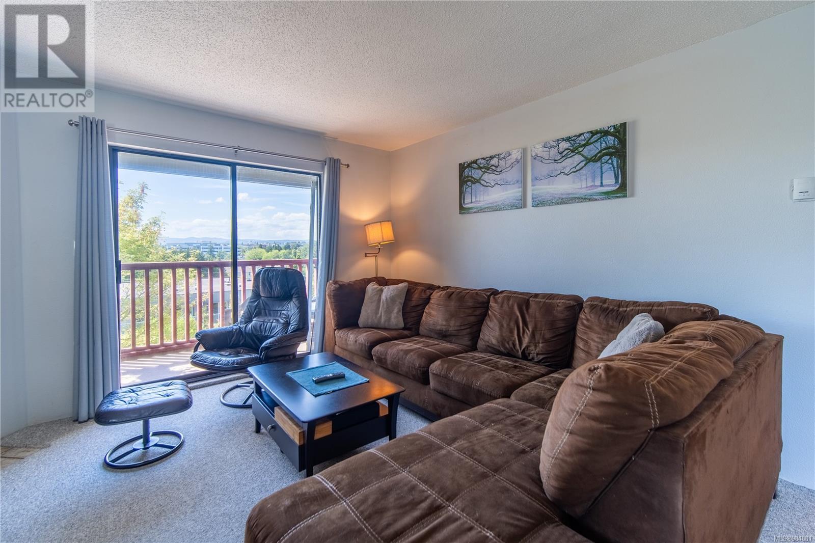421 3255 Glasgow Avenue, Saanich