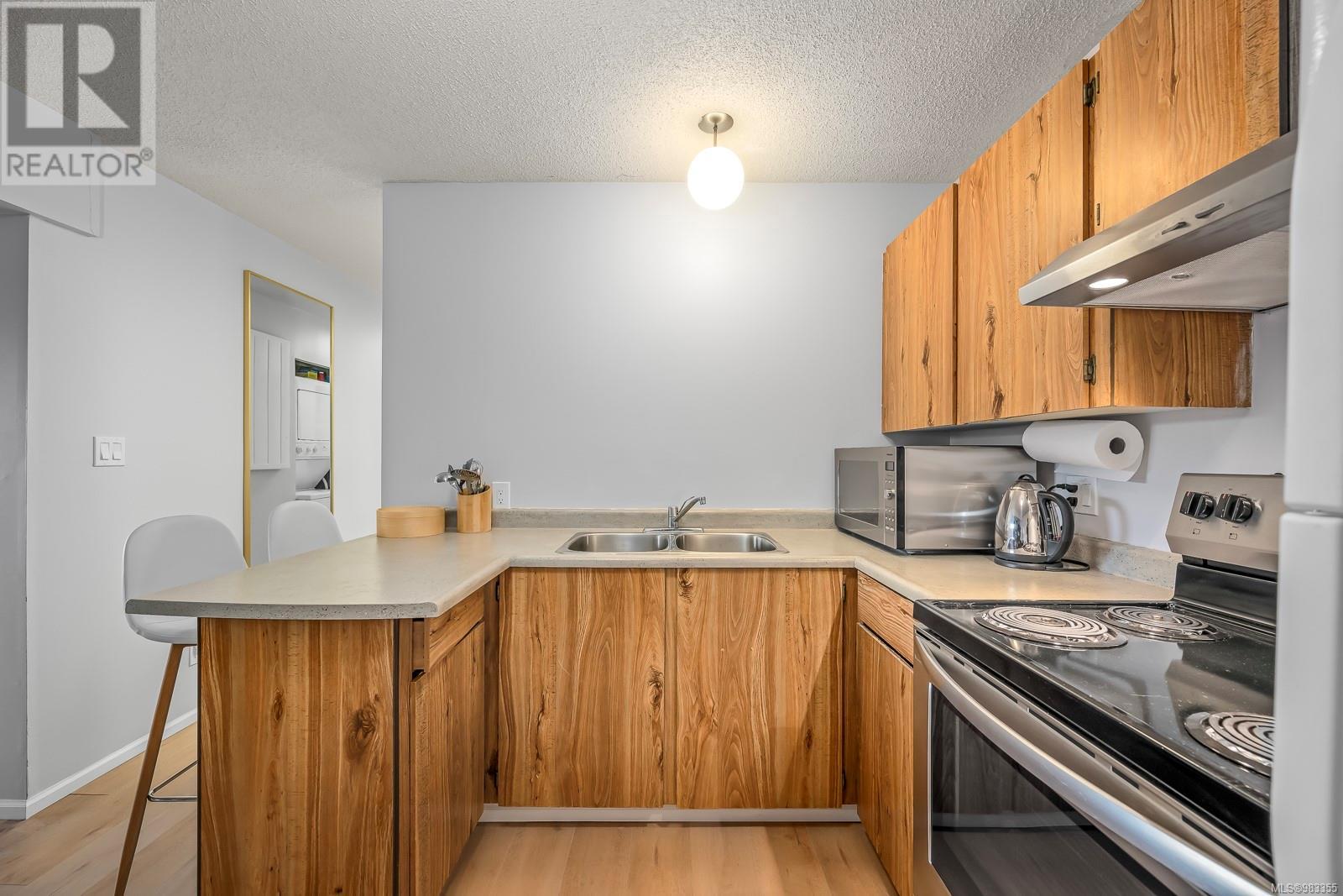 303 695 Castle Crag Cres, Courtenay real estate listing 983355