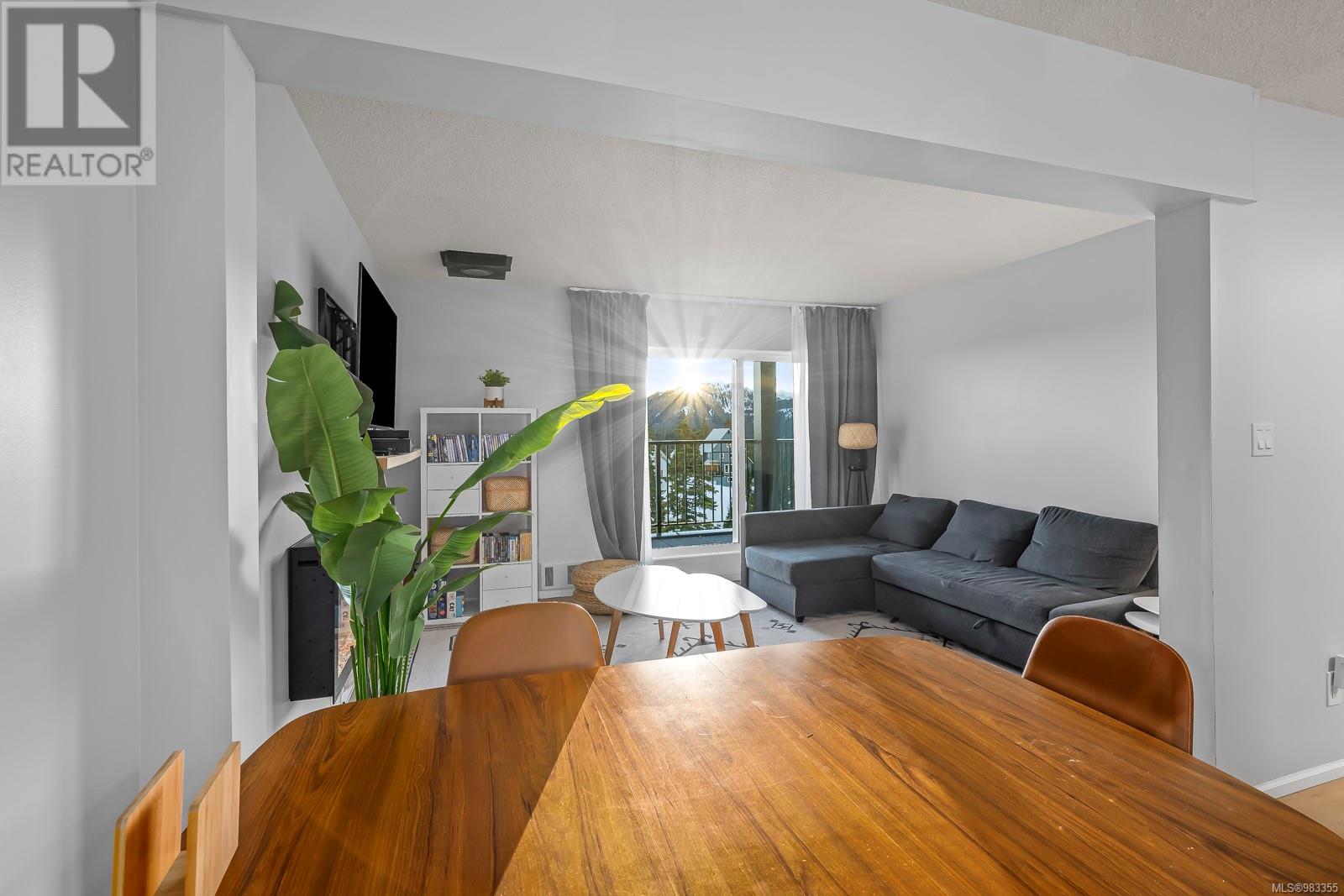 303 695 Castle Crag Cres, Courtenay real estate listing 983355