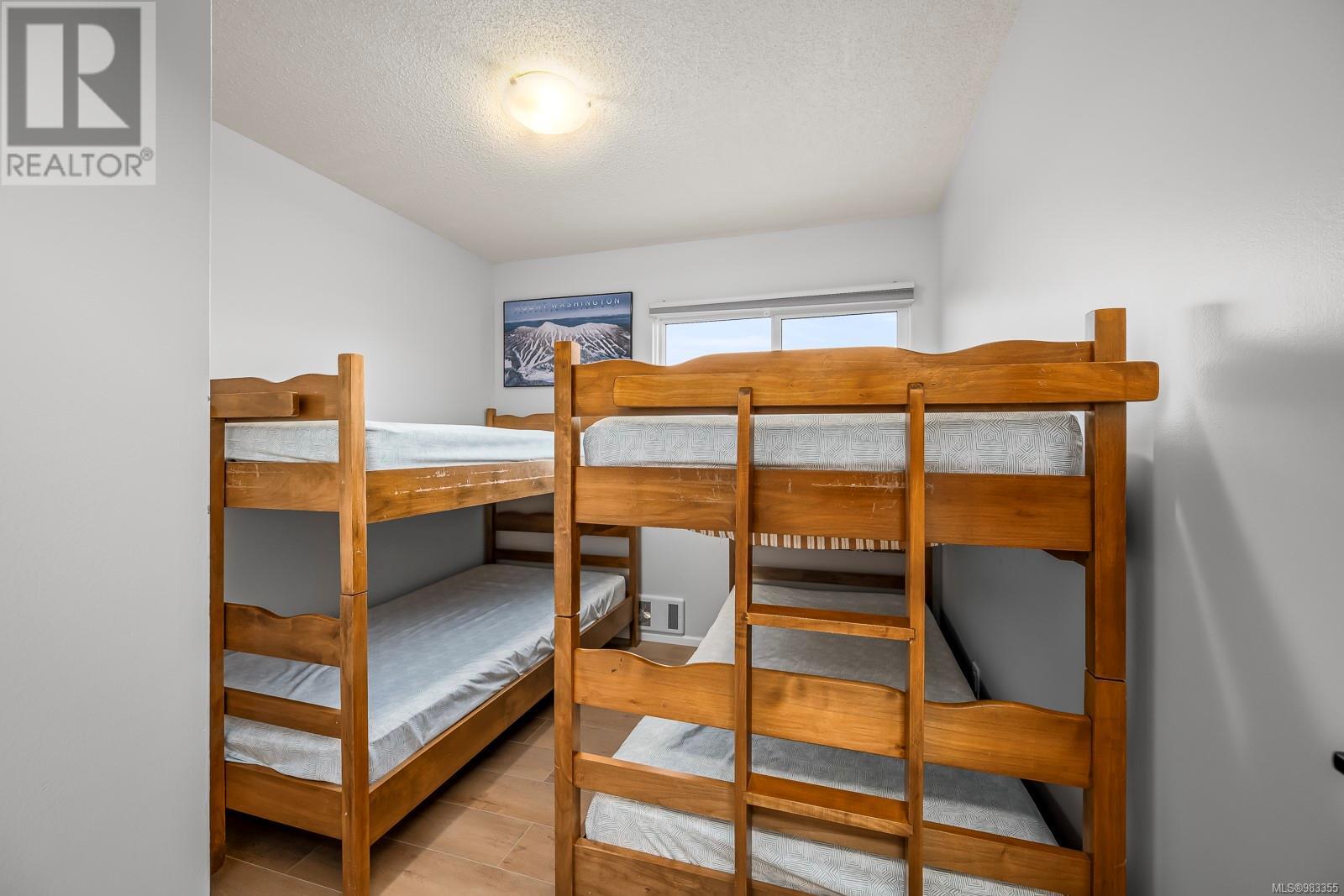303 695 Castle Crag Cres, Courtenay real estate listing 983355