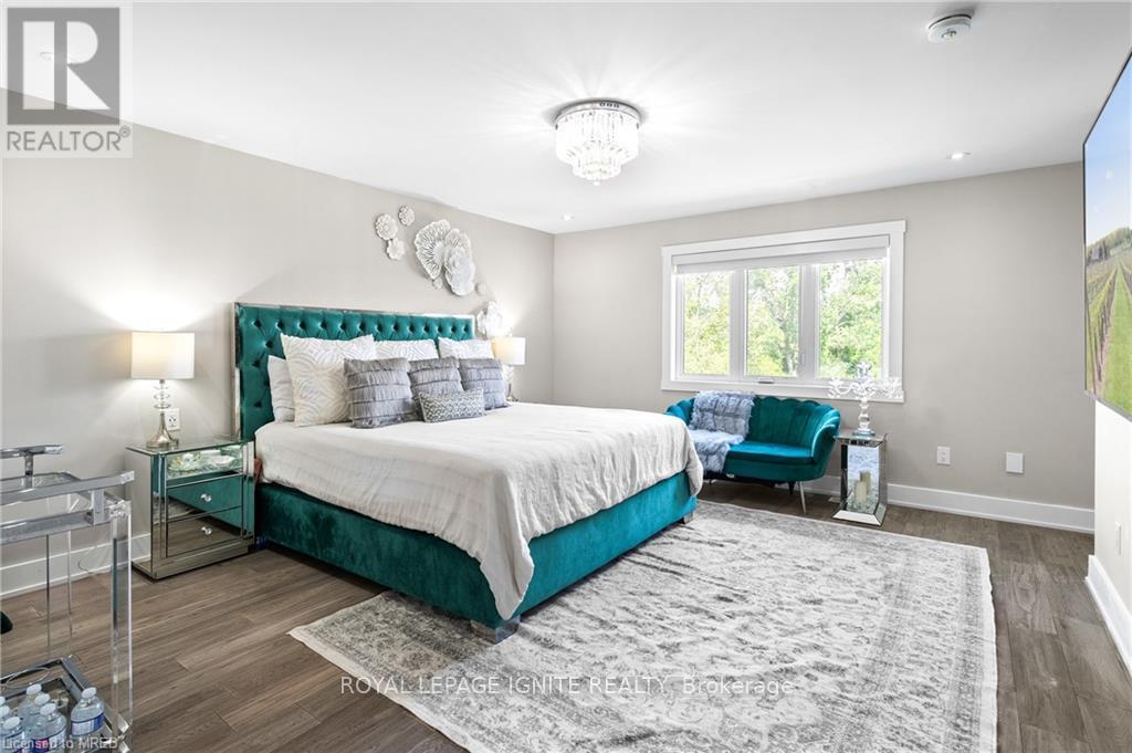 263 MEMORIAL PARK DRIVE - 26