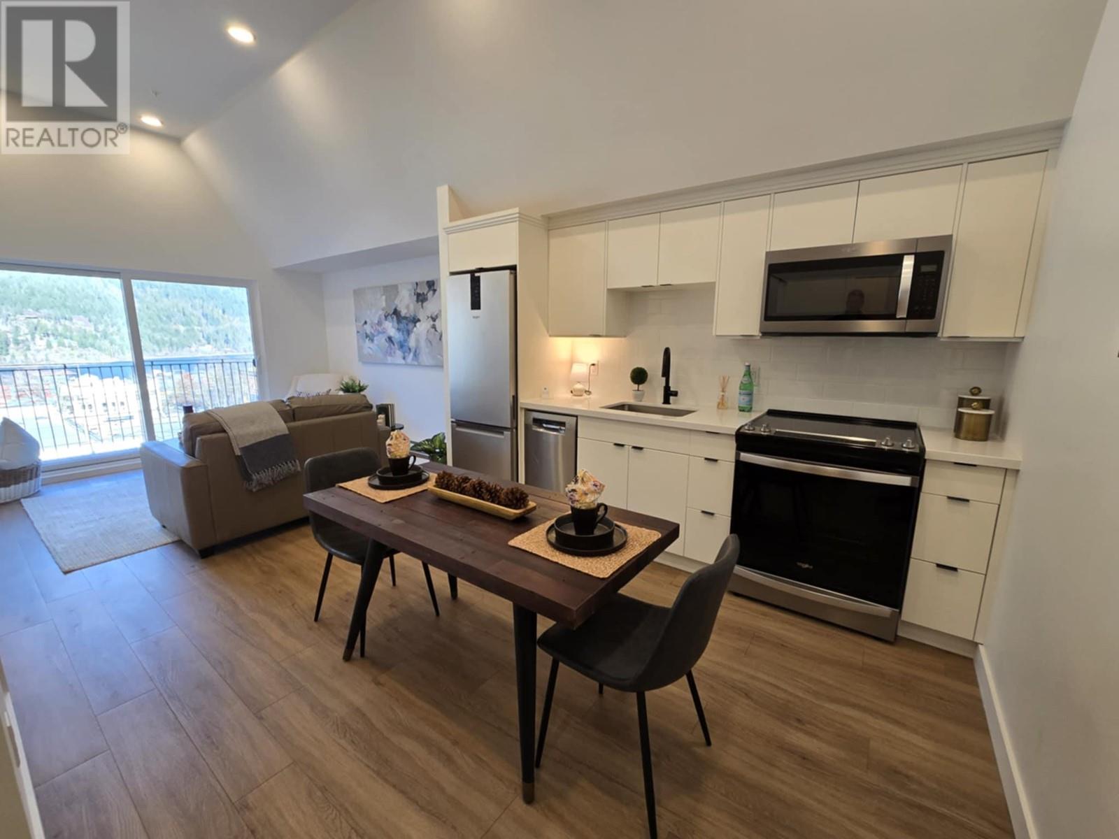 Photo 35 of 514 Victoria Street Unit 505, Nelson BC